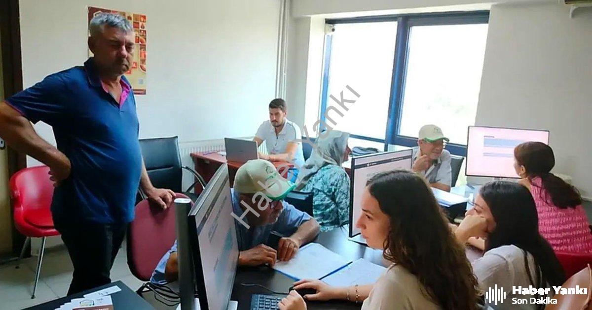 "Söke Ovası'nda Dev Tarım Sayımı: Veri Toplamada Sona Yaklaşıldı" başlıklı haber için fotorealistik,